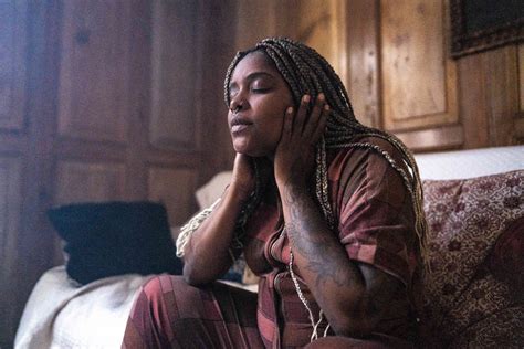 8 Safe Ways To Unpop Your Ears and Relieve Pressure