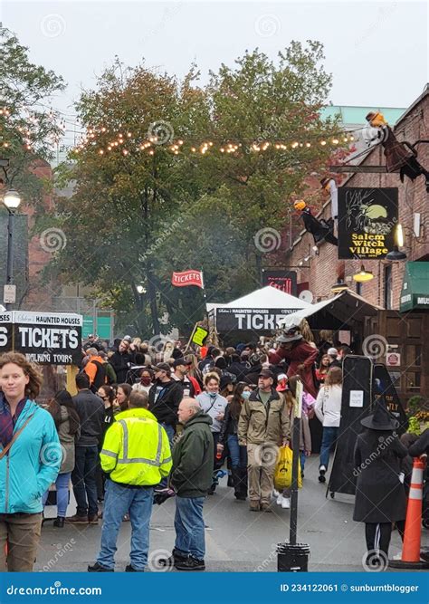 Town of Salem, Massachusetts during Halloween Weekend Editorial Photo ...