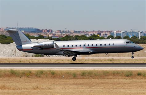 9H-ILY Challenger 850 - VistaJet S/N 8076