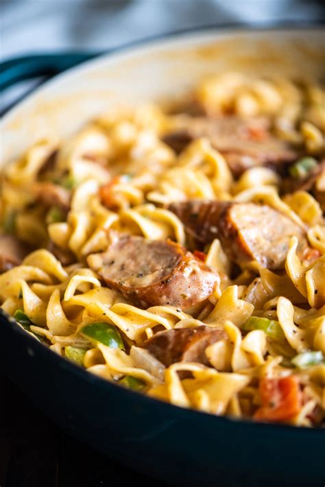 Creamy Cajun Alfredo Pasta with Chicken Sausage | Dude That Cookz