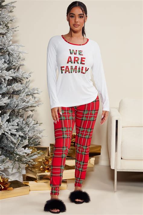 We Are A Jolly Family PJ Set - Red/combo | Fashion Nova