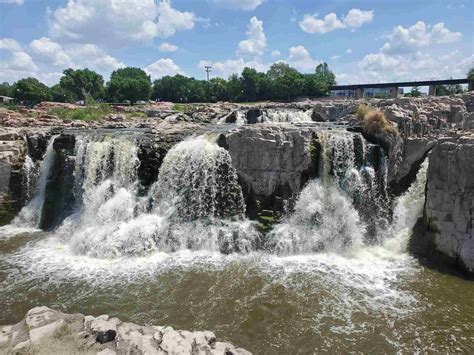 30 Must Visit Places In Sioux Falls | TouristSecrets