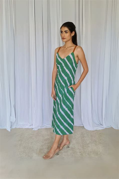 Mumbai Slip Dress – Aapro