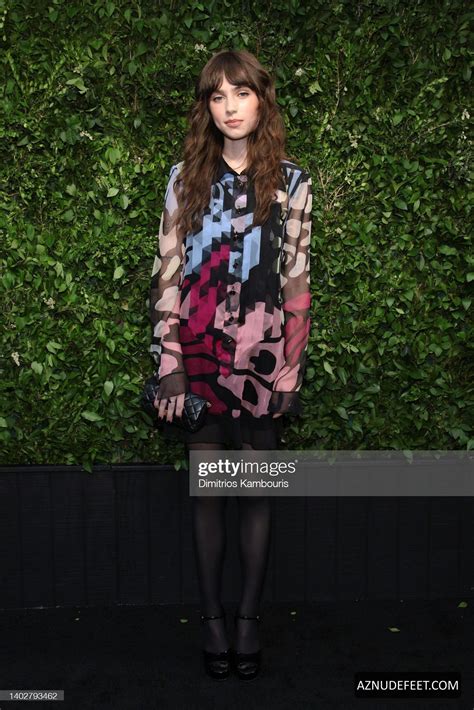 CLAIRO Feet - AZNudeFeet