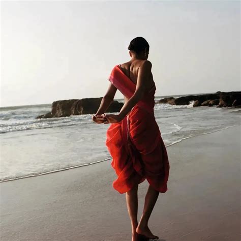 Farewell to Frizz | Vogue India