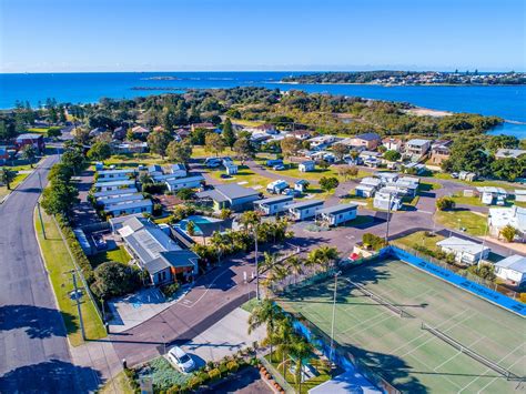 BLACKSMITHS BEACHSIDE HOLIDAY PARK - Campground Reviews, Photos, Rate ...