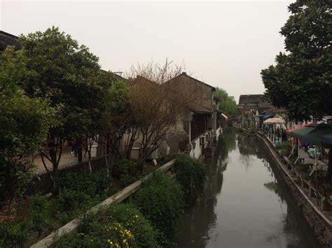 【携程攻略】苏州平江路历史街区景点,不收门票免费逛，人气高，纯步行，距离略长，典型的苏州小桥流水，开…