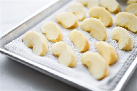 How To Freeze Apples in 6 Easy Steps - Fueled With Food