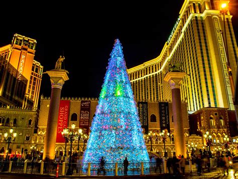 Neighborhoods In Las Vegas With Christmas Lights at Virginia Nealon blog
