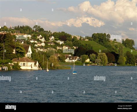 Gold coast lake zurich hi-res stock photography and images - Alamy