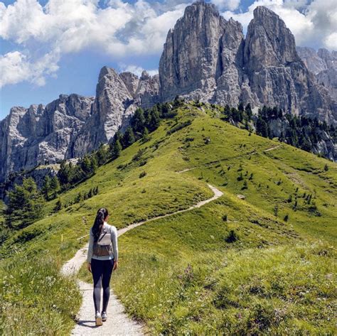 The 10 Best Photo Spots in the Dolomites • TravelTipZone.com