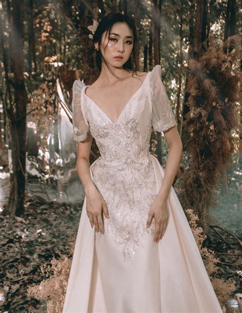 Look Nº 13 – Mark Bumgarner | Filipiniana wedding dress, Filipiniana dress, Elegant long sleeve ...