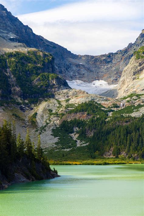 Guide to the Stunning Blanca Lake Hike in Washington
