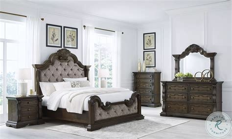 Maylee Dark Brown Panel Bedroom Set from Ashley Furniture | Coleman Furniture