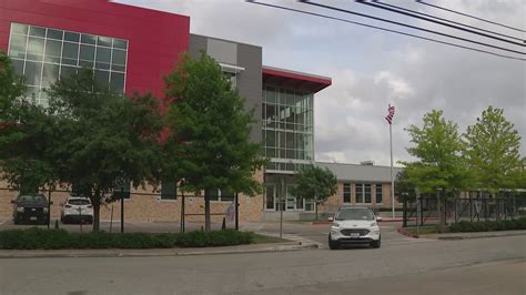 Montrose parents concerned over rezoning of Houston ISD school | khou.com
