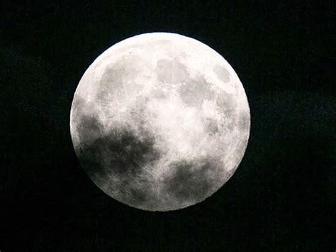 Building a permanent space station on the moon - NASA astronaut ...