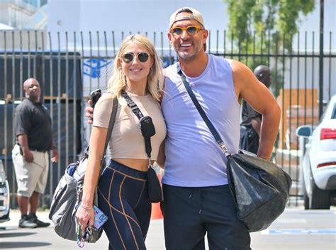 Mauricio Umansky Seen Kissing 'DWTS' Partner Emma Slater