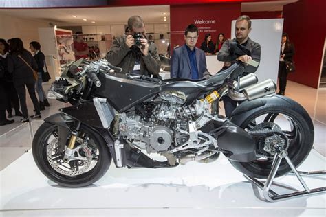 Ducati 1299 Panigale Superleggera- WSBK For The Road » BikesMedia.in