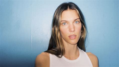 Charlotte Cardin remplacera cette star à Osheaga! - Ton Barbier