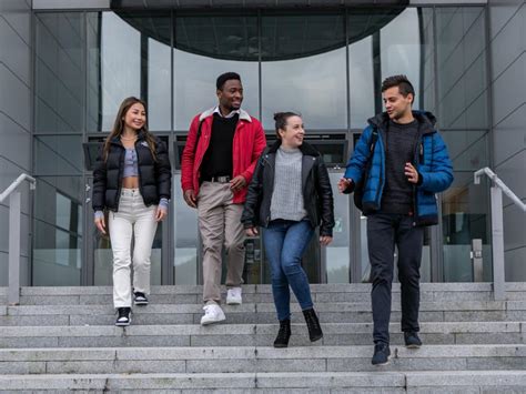 Electronic Computer Engineering 的图像结果