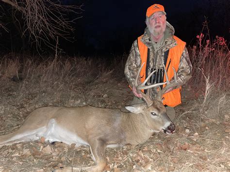 Deer Hunting – Hunt Nebraska INC