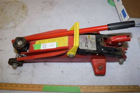 Floor Jack 2Ton - Bodnarus Auctioneering