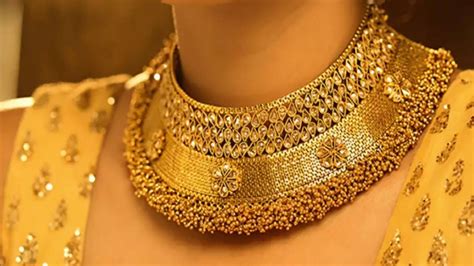 Gold Rate Today: గోల్డ్ రేట్ తగ్గిందోచ్.. హైదరాబాద్, విజయవాడ, విశాఖల్లో ...