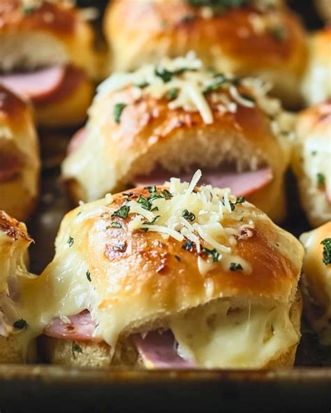 Delicious Sheet Pan Italian Sliders - easypeasyrecipes.net