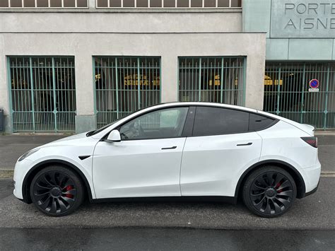 Essai Tesla Model Y Performance (2022) : notre avis complet - Voitures - Frandroid