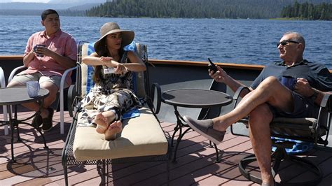 Watch Modern Family Season 9, Episode 1: Lake Life | Peacock