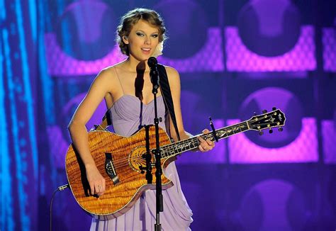For The Record: How Taylor Swift's 'Speak Now' Changed Her Career — And ...