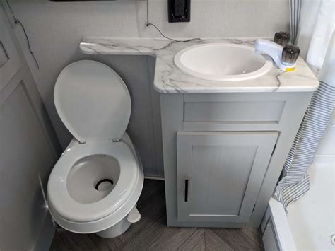 6 Best RV Toilets That You Actually Won't Mind Using - MOTM