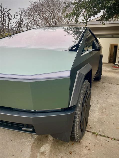 🌲 Pine Green Wrap Cybertruck Completed (3M Vinyl Wrap) | Tesla Cybertruck Forum - Cybertruck ...
