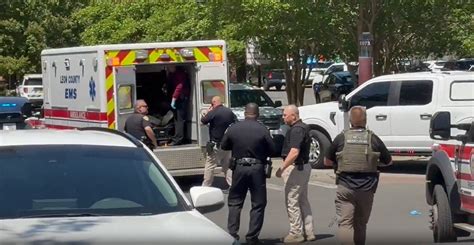 FSU shooting: 2 dead, 6 injured; 20-year-old suspect in custody - ABC News