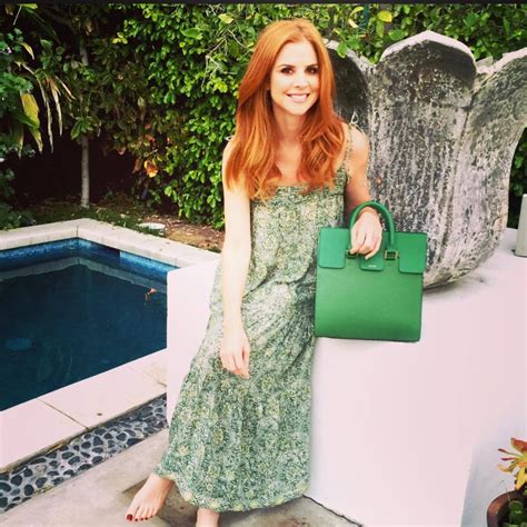 Sarah Rafferty's feet