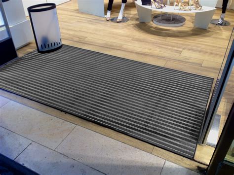 Choosing the Right Entrance Floor Mat for Your Business