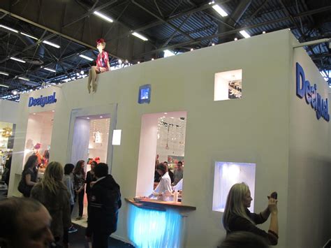 Dele Meyer Design: Stands, Opiniones de clientes y Servicios