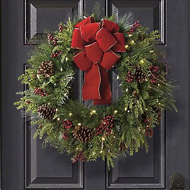 Christmas Wreaths & Christmas Garlands | Frontgate