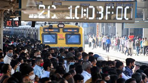 Local Train News in Mumbai Today 的图像结果