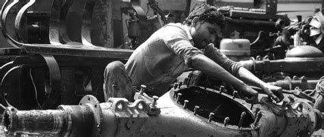 Photo Essay: The Afterlife of the Lifeless at Mayapuri Junkyard - The Wire