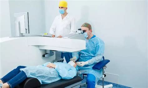 Alcohol abstinence reduces severity of visual impairment in newly ...