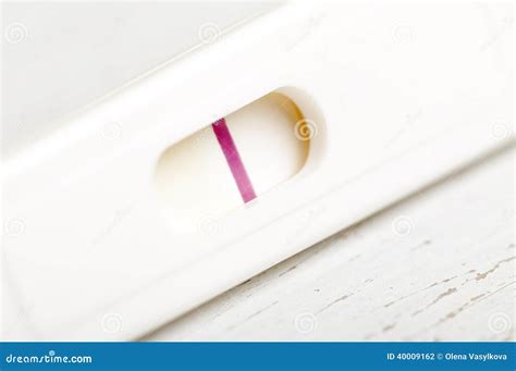 Prueba De Embarazo Casera Con Resultado Negativo Foto de archivo - Imagen de medicina, cuidado ...