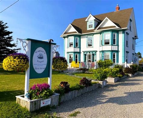 CAPTAIN'S LEGACY HISTORIC BED & BREAKFAST (Twillingate, Newfoundland ...