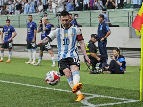 Soccer Messi 的图像结果