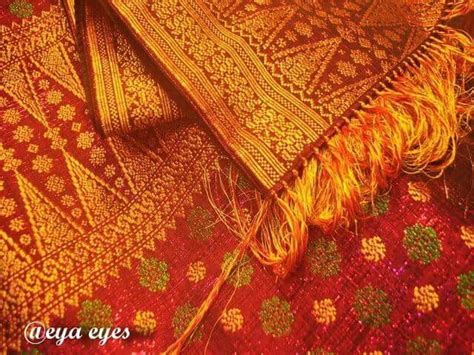 Sambas Indigenous Culture: West Kalimantan’s Traditional Woven Fabrics & Customs