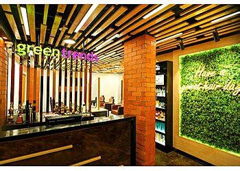 3 Best Beauty Parlours in Thiruvananthapuram, KL - Expert Recommendations