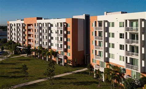 Resia Mangonia Lake in West Palm Beach, FL