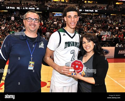 Sierra canyon school hi-res stock photography and images - Alamy