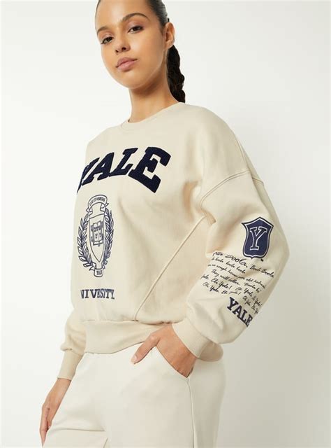 Buy Women Chenille Embroidered Boxy Fit Sweatshirt Online at just Rs ...