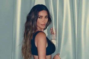 Duga puštena kosa – moderne frizure – Moda